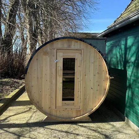 Der Krimhof - Idyllische Mit Fassauna